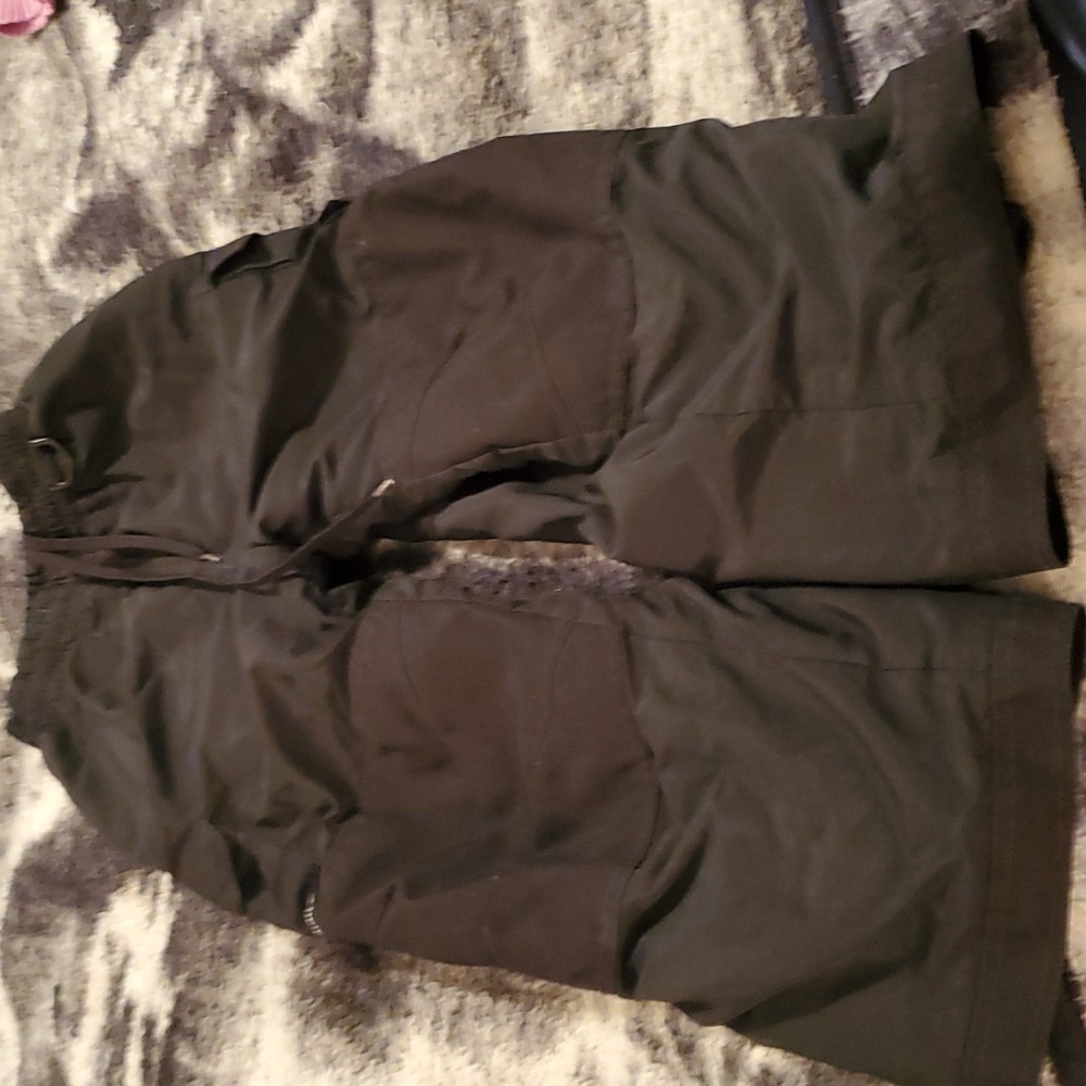 Kids black ski pants.  They have a drawstring waist and is a Small.